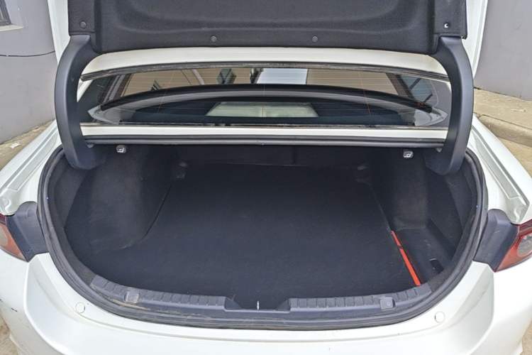 Used Mazda 3 Axela 2021 2.0L Automatic Zhiya Edition Trunk