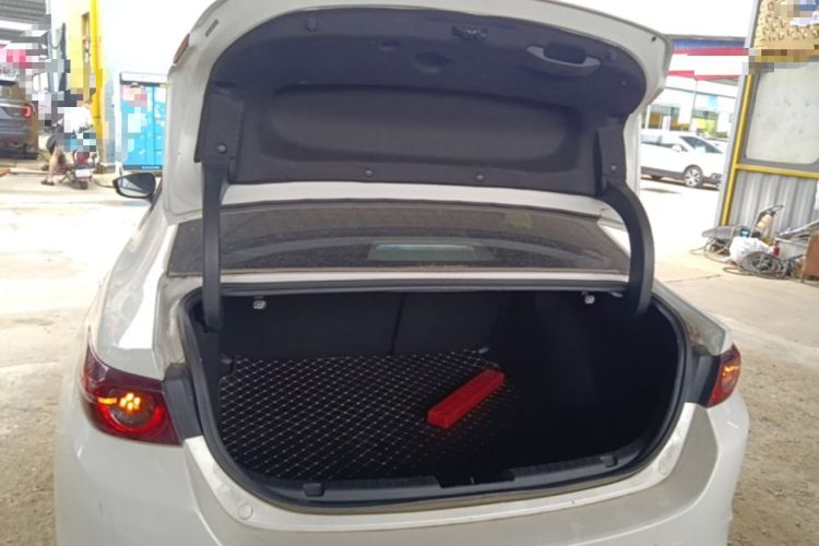 Used Mazda 3 Axela 2021 2.0L Automatic Zhiya Edition Trunk