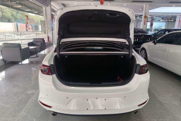Used Mazda 3 Axela 2021 2.0L Automatic Zhiyao Edition Trunk
