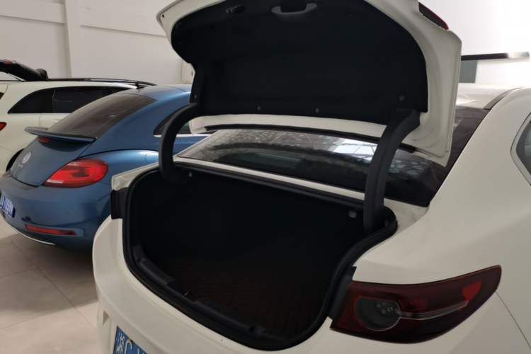 Used Mazda 3 Axela 2021 2.0L Automatic Zhiya Edition Trunk