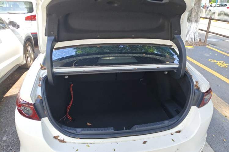 Used Mazda 3 Axela 2021 2.0L Automatic Zhiya Edition Trunk