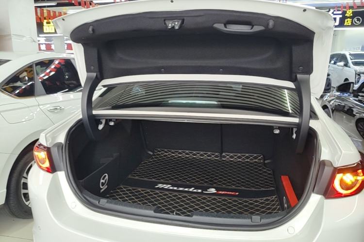 Used Mazda 3 Axela 2021 2.0L Automatic Zhiyao Edition Trunk