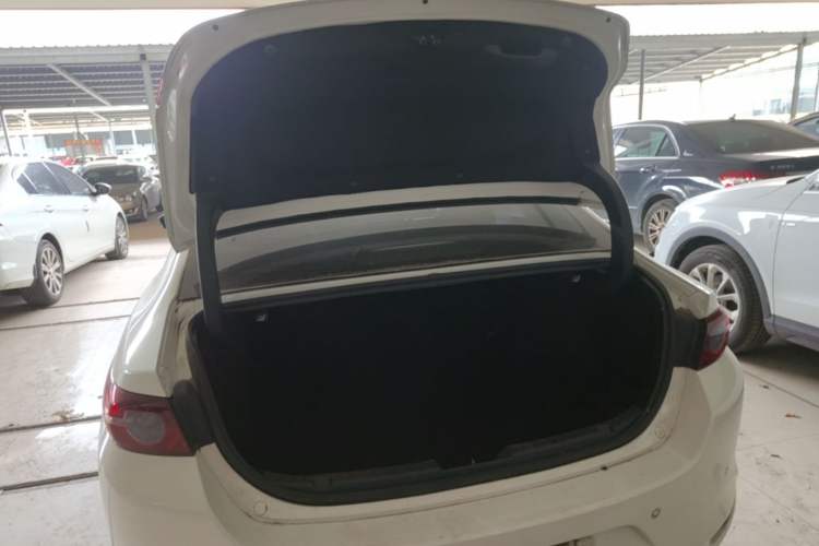 Used Mazda 3 Axela 2021 2.0L Automatic Zhiqing Edition Trunk