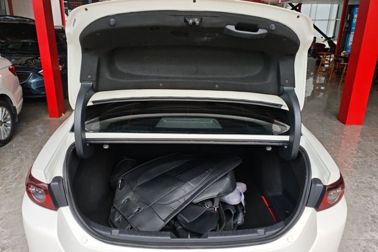 Used Mazda 3 Axela 2021 1.5L Automatic ZhiMei Edition Trunk