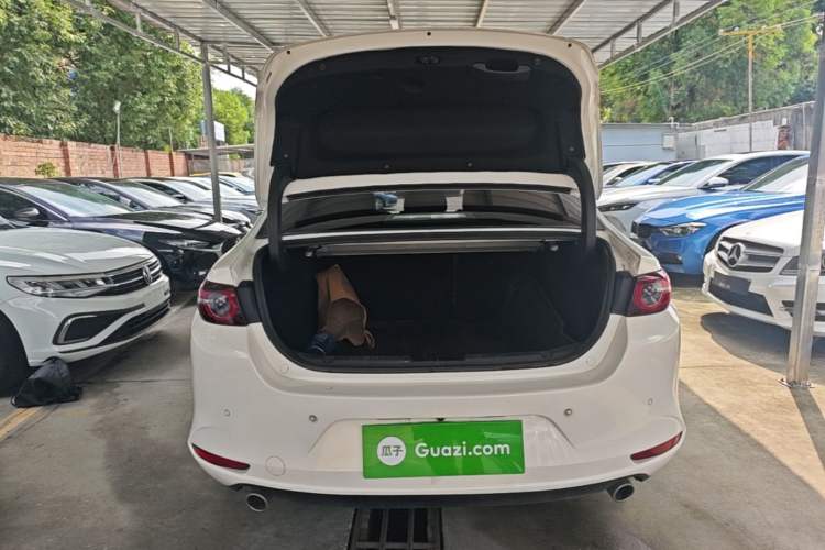 Used Mazda 3 Axela 2021 2.0L Automatic Zhiya Edition Trunk