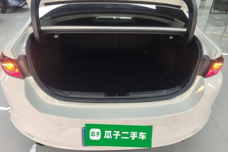 Used Mazda 3 Axela 2021 2.0L Automatic ZhiXuan Edition Trunk