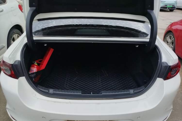 Used Mazda 3 Axela 2021 2.0L Automatic Zhiqing Edition Trunk
