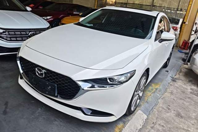 Używany Mazda 3 Axela 2021 2.0L Automatic Zhiya Edition