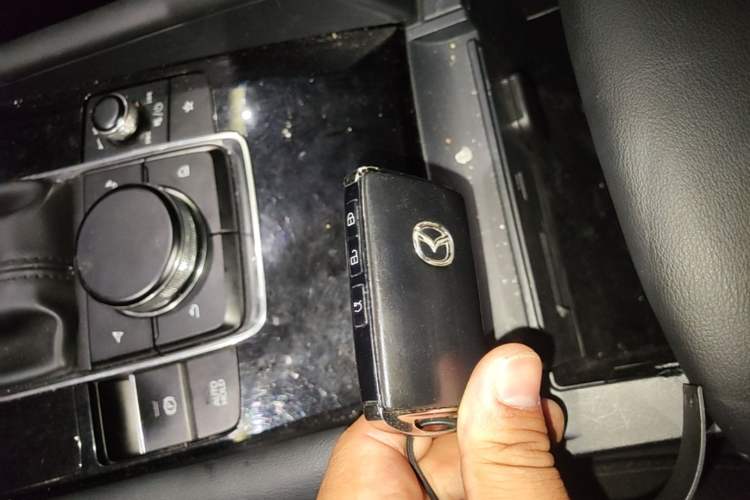 Used Mazda 3 Axela 2021 2.0L Automatic ZhiXuan Edition Vehicle Key