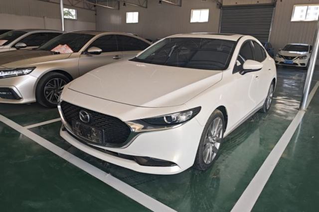 Ojetý Mazda 3 Axela 2021 2.0L Automatic ZhiXuan Edition