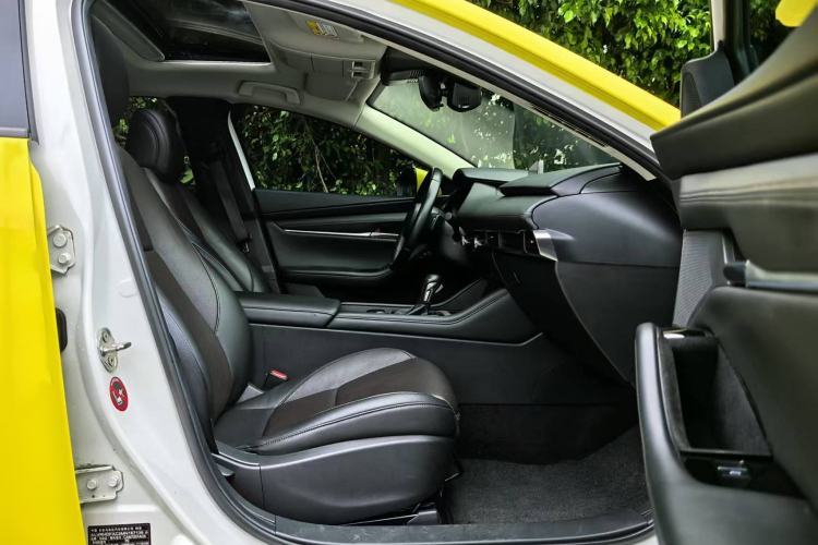 Used Mazda 3 Axela 2021 2.0L Automatic Zhiyao Edition Interior 6