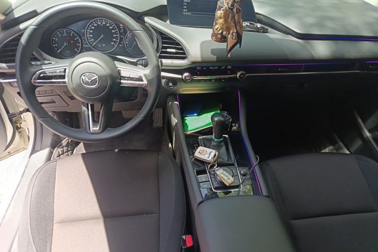 Used Mazda 3 Axela 2022 2.0L Automatic ZhiXuan Edition Center Console