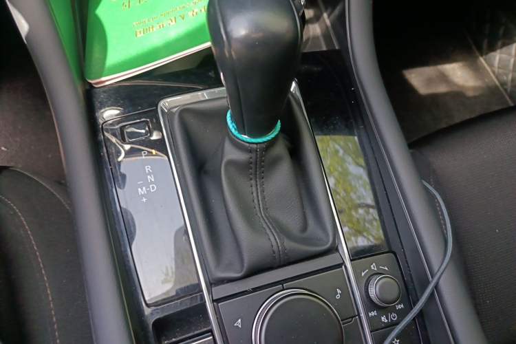 Used Mazda 3 Axela 2022 2.0L Automatic ZhiXuan Edition Gear Lever