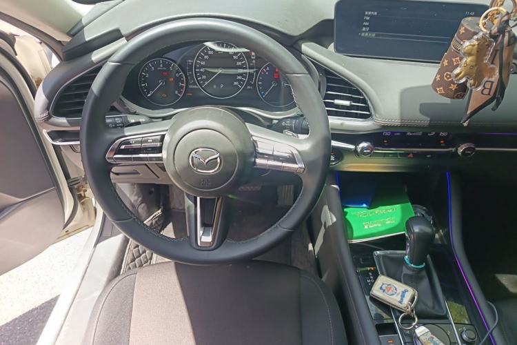 Used Mazda 3 Axela 2022 2.0L Automatic ZhiXuan Edition Steering Wheel