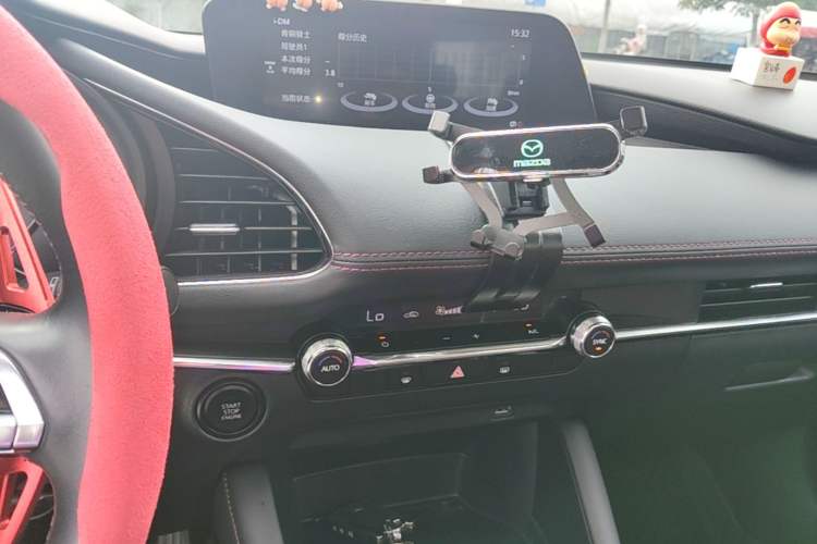 Used Mazda 3 Axela 2022 2.0L Automatic Premium Black Obsidian Edition Audio And AC Panel