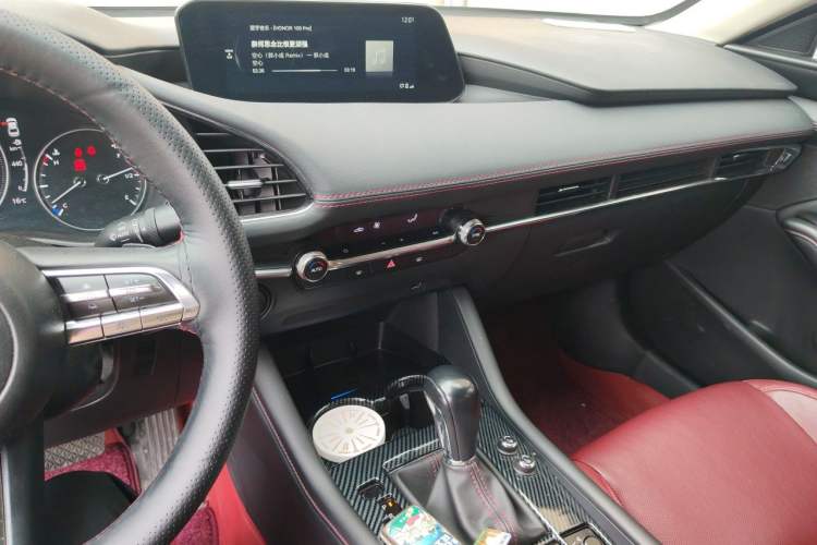 Used Mazda 3 Axela 2022 2.0L Automatic Zhiyao Obsidian Edition Audio And AC Panel