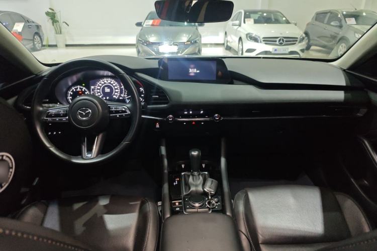 Used Mazda 3 Axela 2022 2.0L Automatic Zhi Rui Edition Center Console