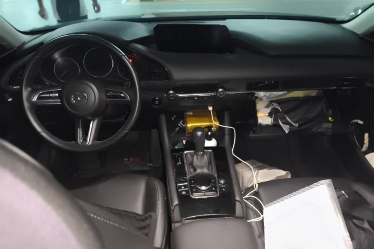 Used Mazda 3 Axela 2022 2.0L Automatic Zhi Rui Edition Center Console
