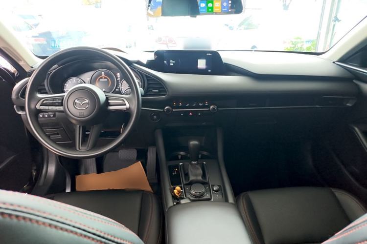 Used Mazda 3 Axela 2022 2.0L Automatic Zhiqing Edition Center Console