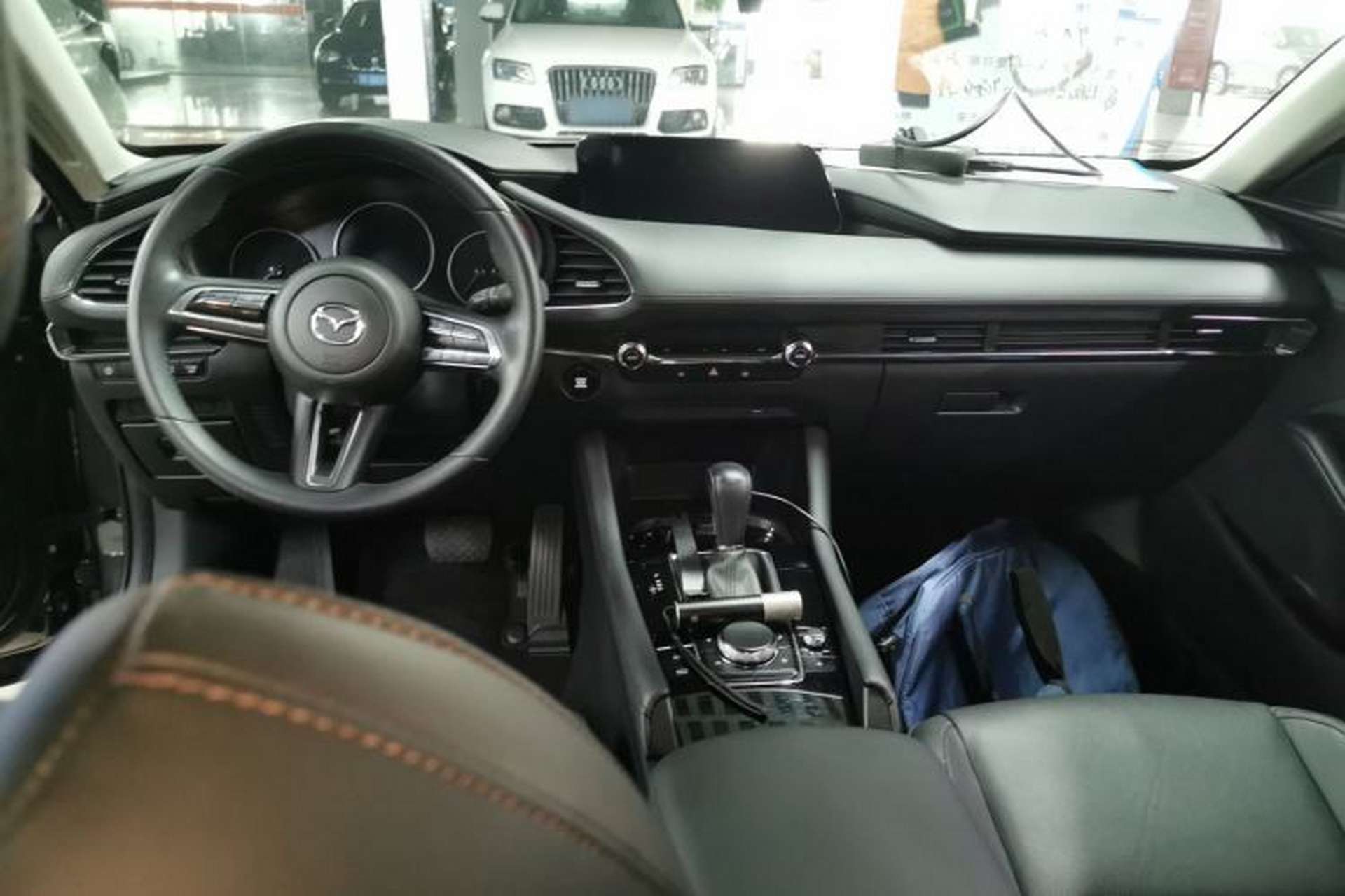 Used Mazda 3 Axela 2022 2.0L Automatic Zhiya Edition Center Console