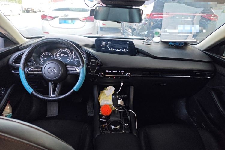 Used Mazda 3 Axela 2022 2.0L Automatic Zhiya Edition Center Console