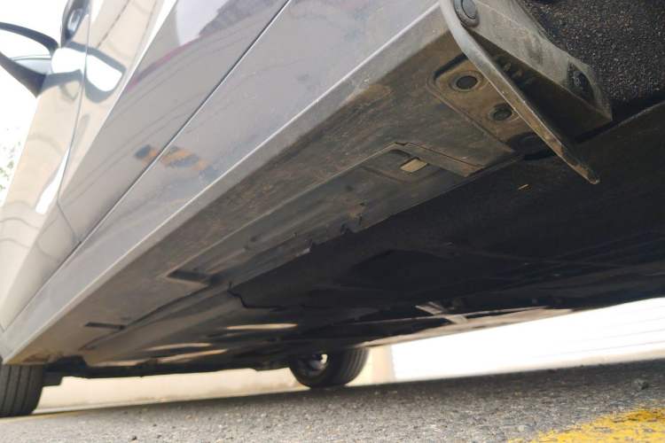 Used Mazda 3 Axela 2022 2.0L Automatic Zhiyao Obsidian Edition Chassis Rear Left