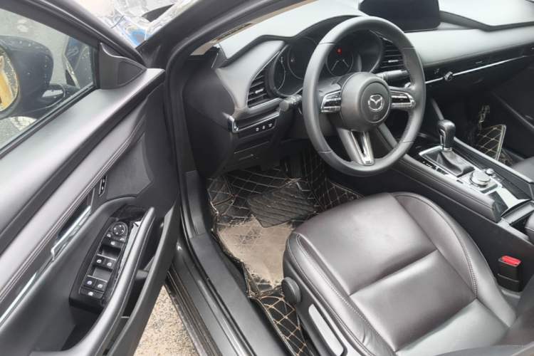 Used Mazda 3 Axela 2022 2.0L Automatic Zhiya Edition Driver Seat