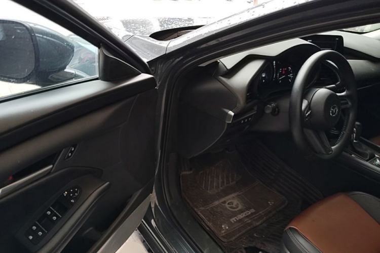 Used Mazda 3 Axela 2022 2.0L Automatic Zhiqing Edition Driver Seat