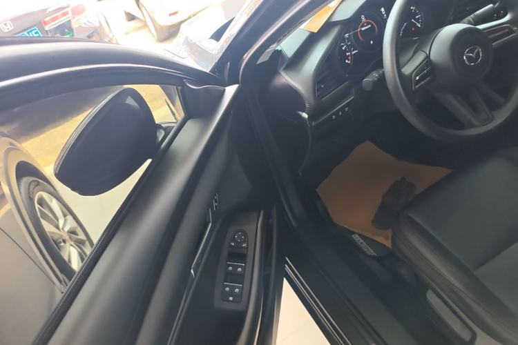 Used Mazda 3 Axela 2022 2.0L Automatic Zhiqing Edition Driver Seat
