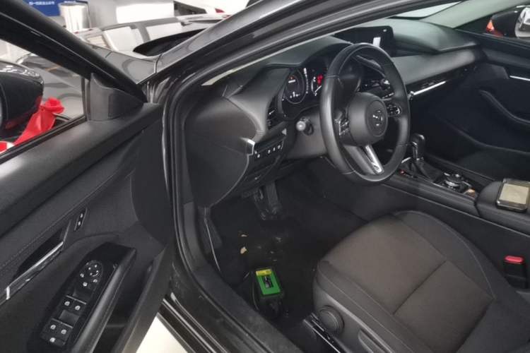 Used Mazda 3 Axela 2022 2.0L Automatic ZhiXuan Edition Driver Seat