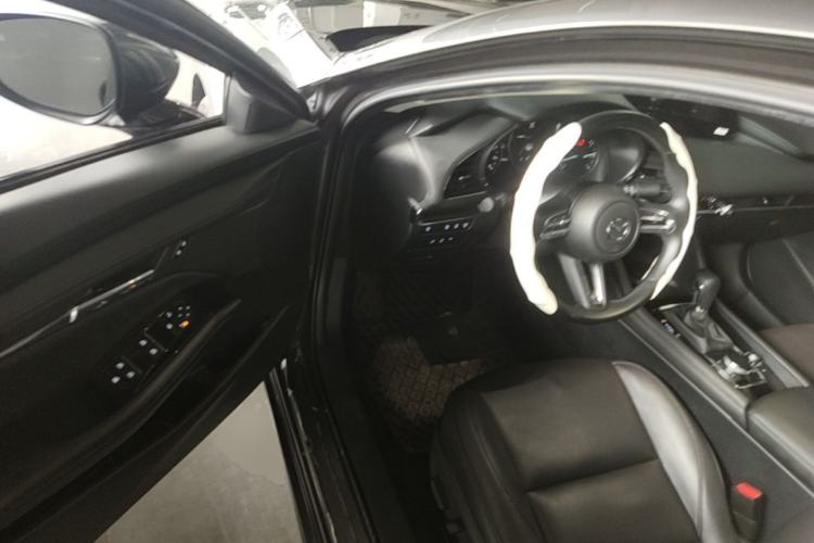 Used Mazda 3 Axela 2022 2.0L Automatic Zhiyao Edition Driver Seat