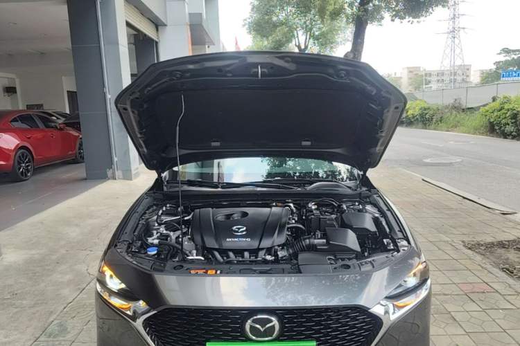 Used Mazda 3 Axela 2022 2.0L Automatic Zhi Rui Edition Engine Bay