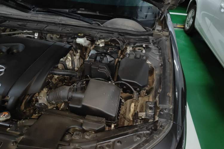 Used Mazda 3 Axela 2022 2.0L Automatic Premium Black Obsidian Edition Engine Bay Left