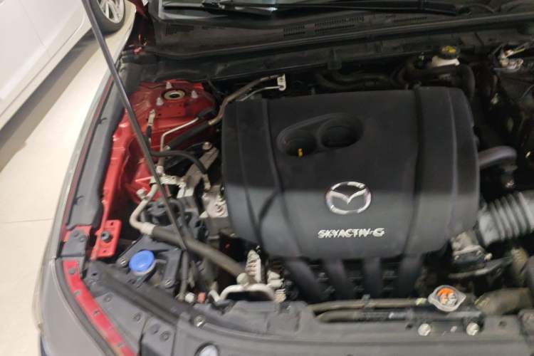 Used Mazda 3 Axela 2022 2.0L Automatic Zhi Rui Edition Engine Bay Right
