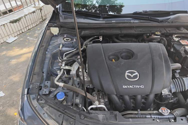 Used Mazda 3 Axela 2022 2.0L Automatic Premium Black Obsidian Edition Engine Bay Right