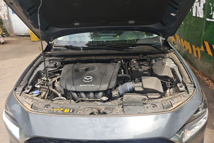 Used Mazda 3 Axela 2022 2.0L Automatic Zhi Rui Obsidian Edition Engine Bay