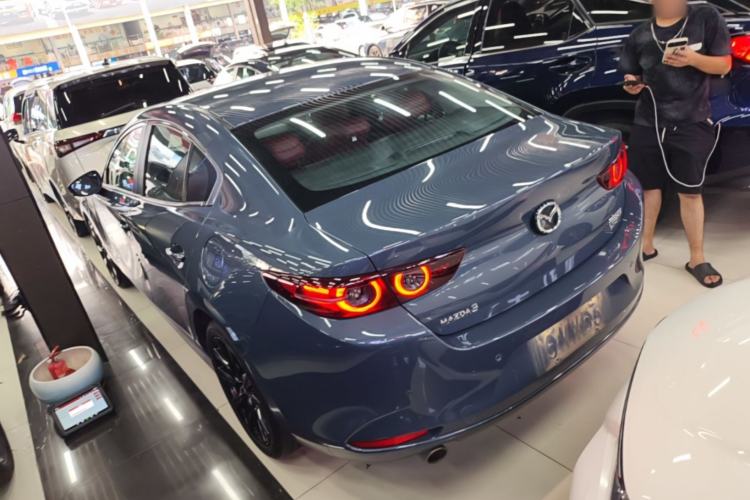 Used Mazda 3 Axela 2022 2.0L Automatic Premium Black Obsidian Edition Exterior 2