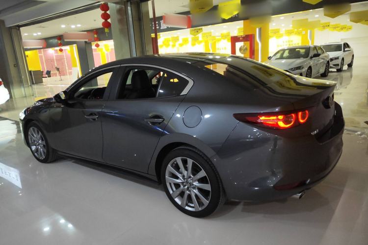 Used Mazda 3 Axela 2022 2.0L Automatic Zhi Rui Edition Exterior 3