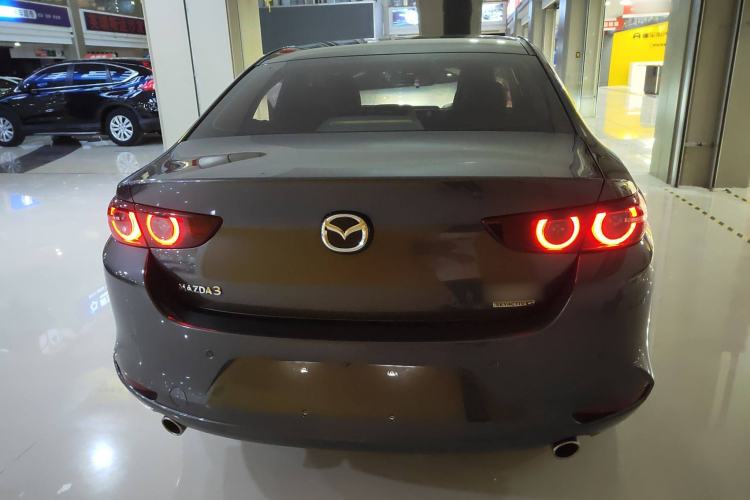 Used Mazda 3 Axela 2022 2.0L Automatic Zhi Rui Edition Exterior 4