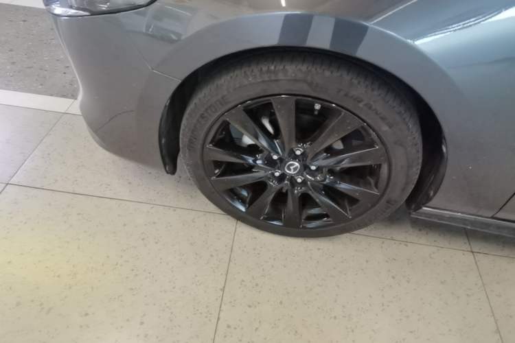 Used Mazda 3 Axela 2022 2.0L Automatic Premium Black Obsidian Edition Exterior 4