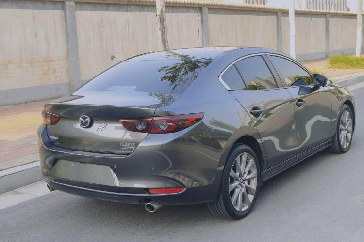 Used Mazda 3 Axela 2022 2.0L Automatic Zhiya Edition Exterior 4