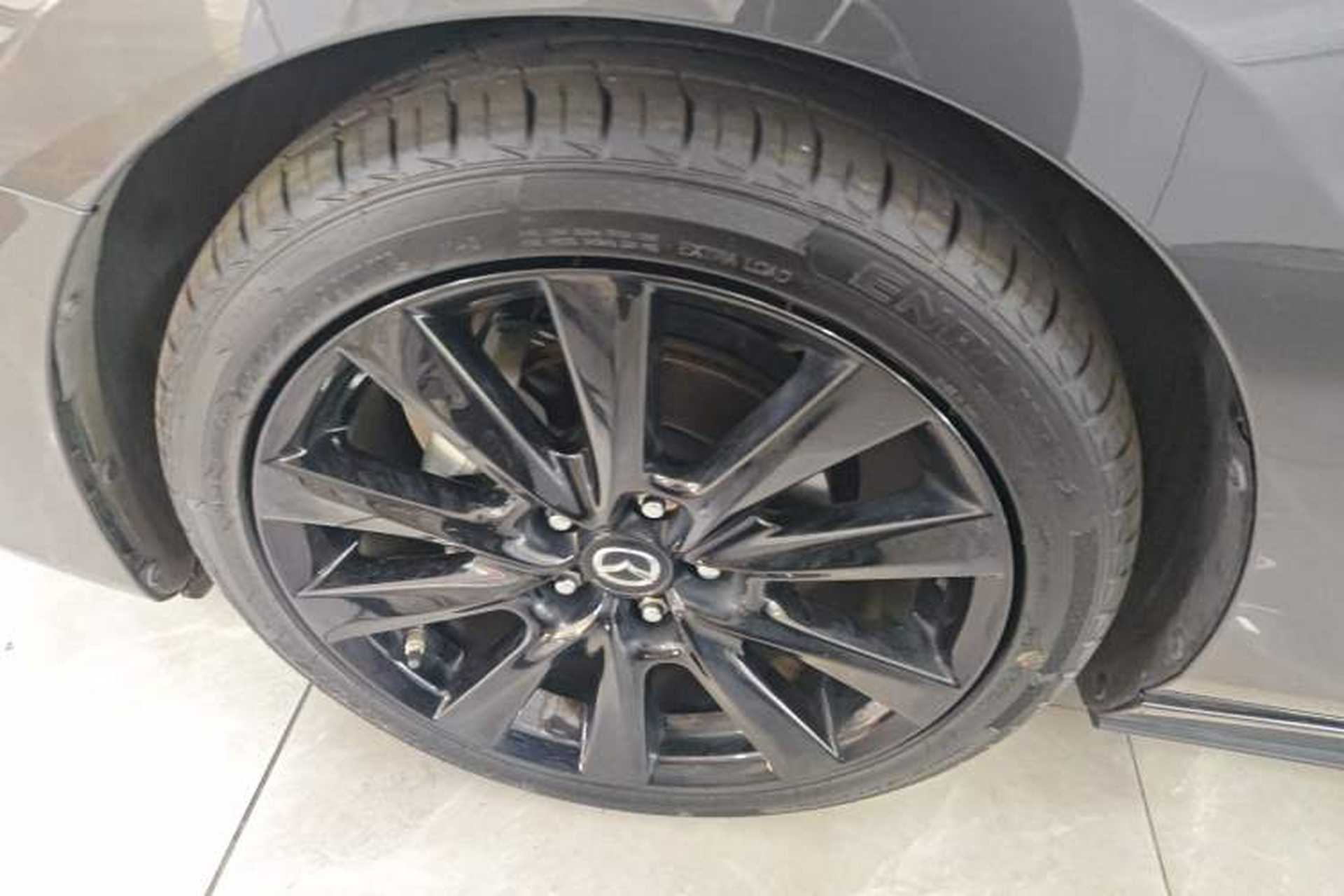 Used Mazda 3 Axela 2022 2.0L Automatic Zhi Rui Obsidian Edition Exterior 4
