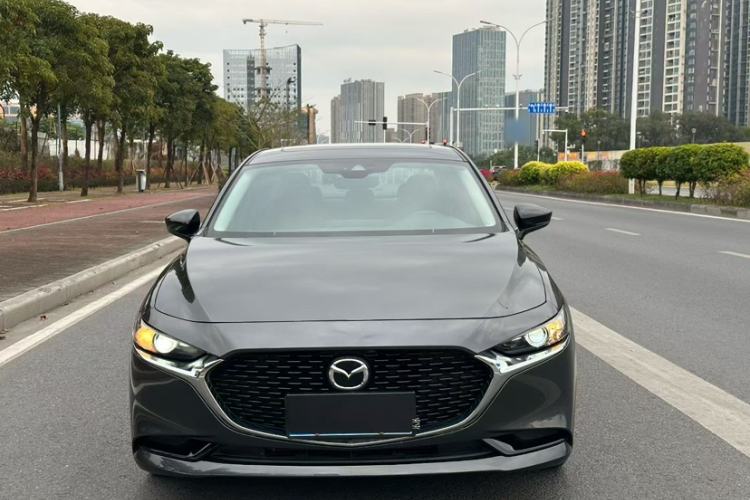 Used Mazda 3 Axela 2022 2.0L Automatic Premium Black Obsidian Edition Exterior 4