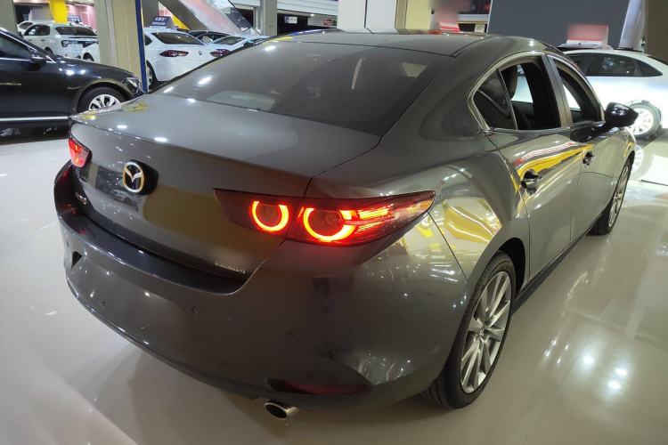 Used Mazda 3 Axela 2022 2.0L Automatic Zhi Rui Edition Exterior 5