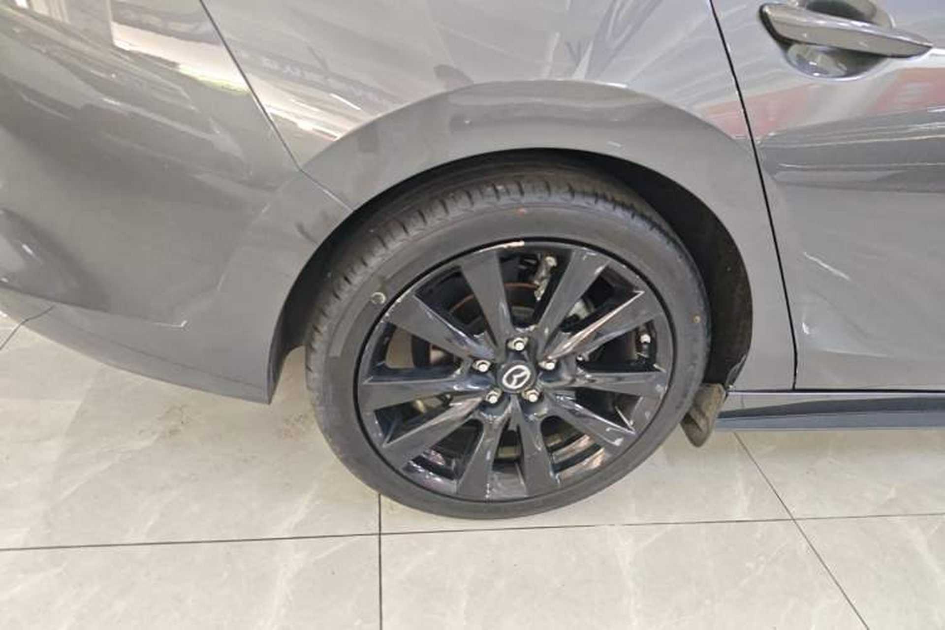 Used Mazda 3 Axela 2022 2.0L Automatic Zhi Rui Obsidian Edition Exterior 5
