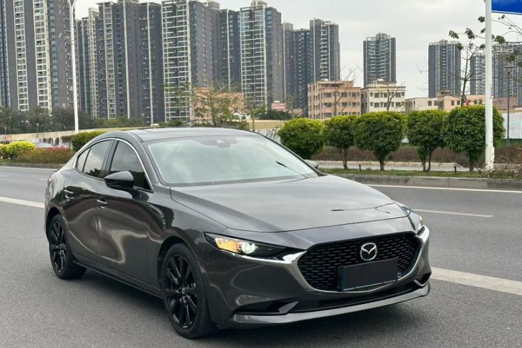 Used Mazda 3 Axela 2022 2.0L Automatic Premium Black Obsidian Edition Exterior 5