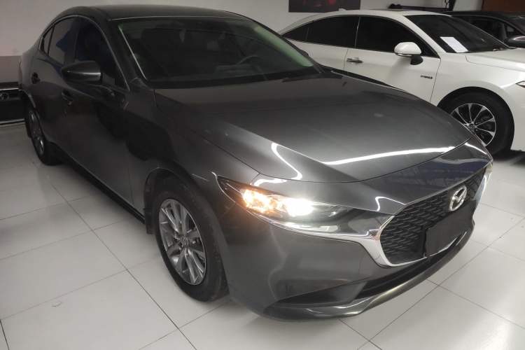 Used Mazda 3 Axela 2022 2.0L Automatic Zhiqing Edition Front Right 45 Deg