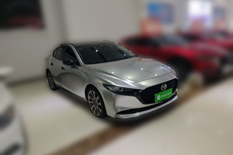 Used Mazda 3 Axela 2022 2.0L Automatic Zhi Rui Edition Front Right 45 Deg