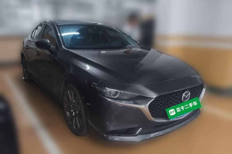 Used Mazda 3 Axela 2022 2.0L Automatic Zhi Rui Edition Front Right 45 Deg