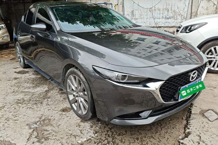 Used Mazda 3 Axela 2022 2.0L Automatic Zhiya Edition Front Right 45 Deg